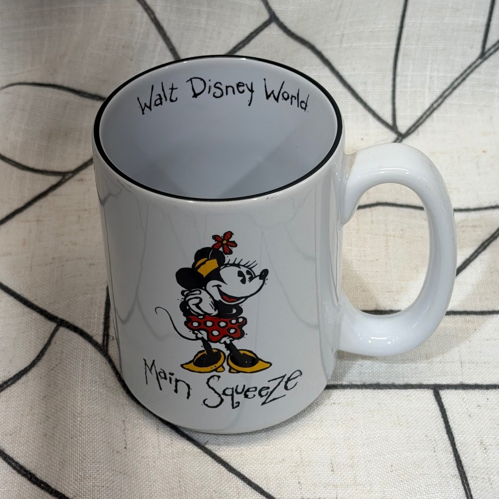 Disney Coffee Mug 15oz White Minnie Mouse Main Squeeze Walt Disney World